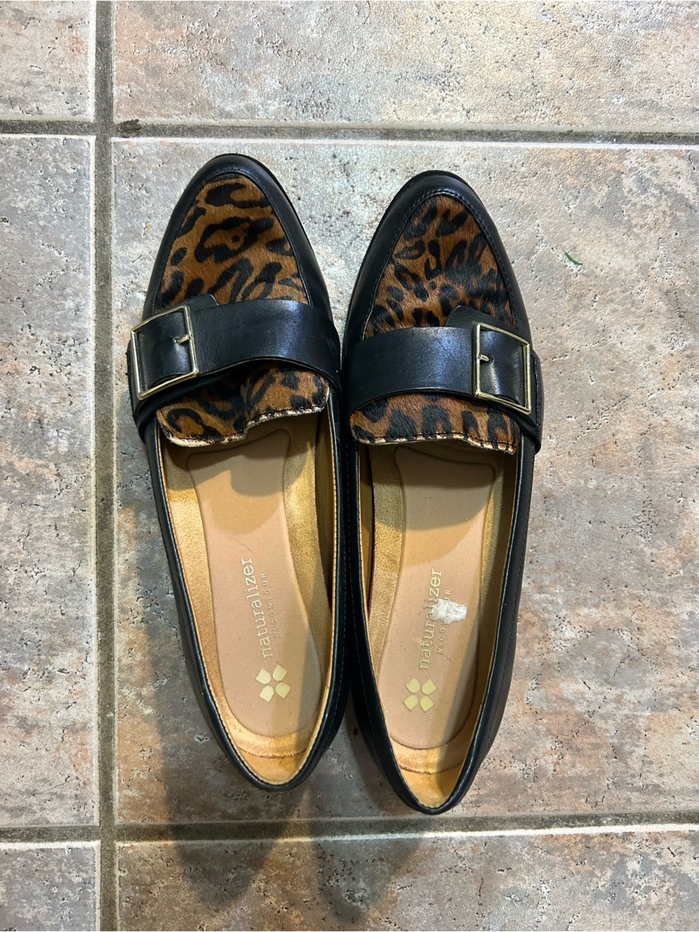 Naturalizer Black and Leopard Print Buckle Loafers